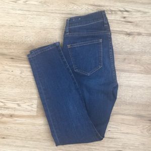 Madewell cropped skinny jeans.